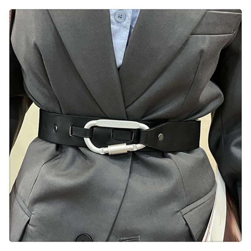 

Techwear Style Metal Carabiner Leather Belt Men Women Hip Hop Punk Vintage Decorative Waist Belt For Jeans Coat 105CM