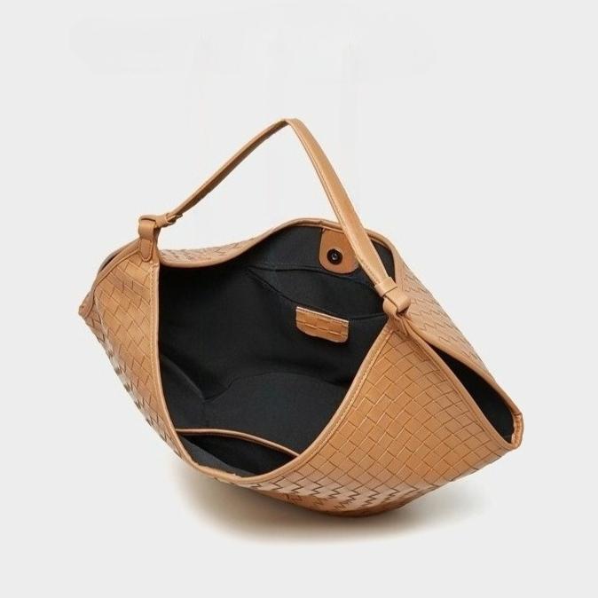 Genuine Leather Large-capacity Bag Women's New Bags Fashionable Cowhide Woven Pattern Women's Class Commuter Bag