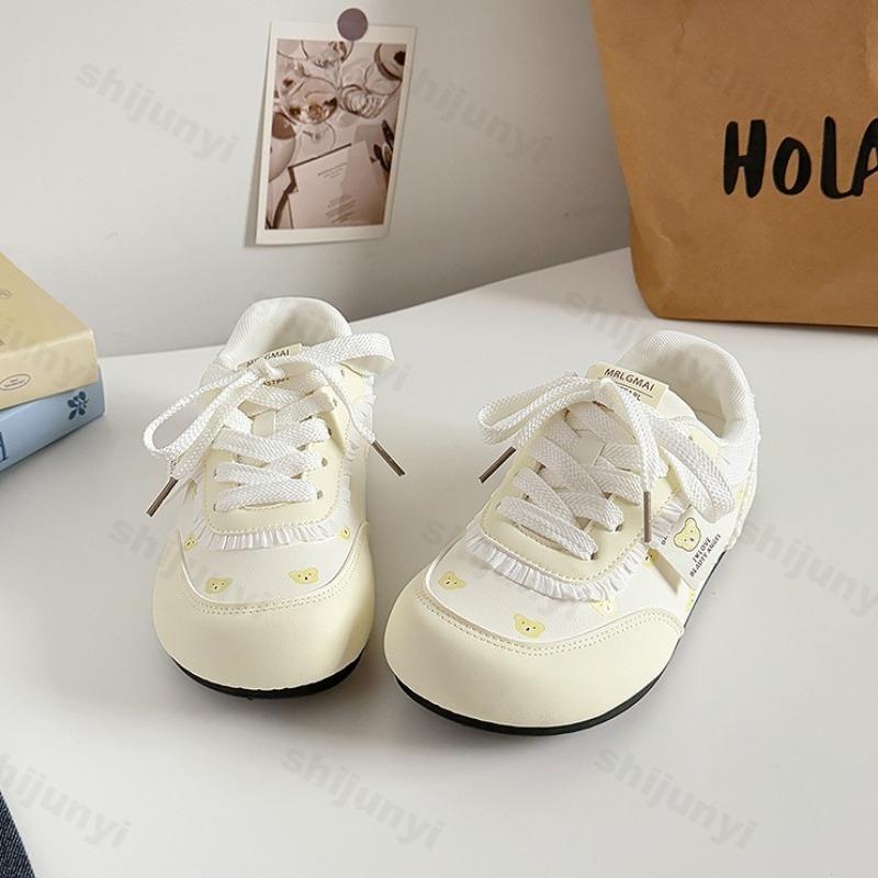 Fashion Autumn Women Casual Sports Shoes 2025 Comfortable Anti Slip Outdoor Vulcanized Shoes Bear Lace Up Fashion Running Flat Shoes