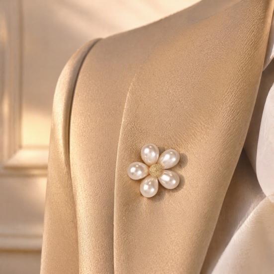 Vintage Lapel Pin 2Pcs Faux Pearl Flower Brooch, Retro Floral Anti-Exposure Neckline Pin, Women Dress Jewelry Accessories for Suit Coat Scarf Brooch