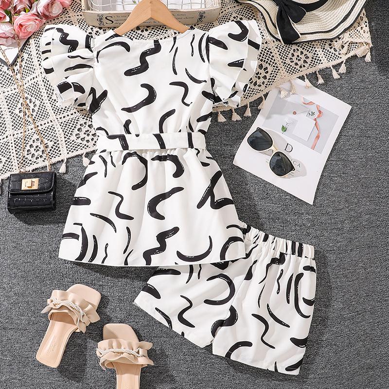 Girls' Leisure Suit 2025 Spring/Summer Children's Fashion V-neck Short-sleeved Casual Shorts Suit