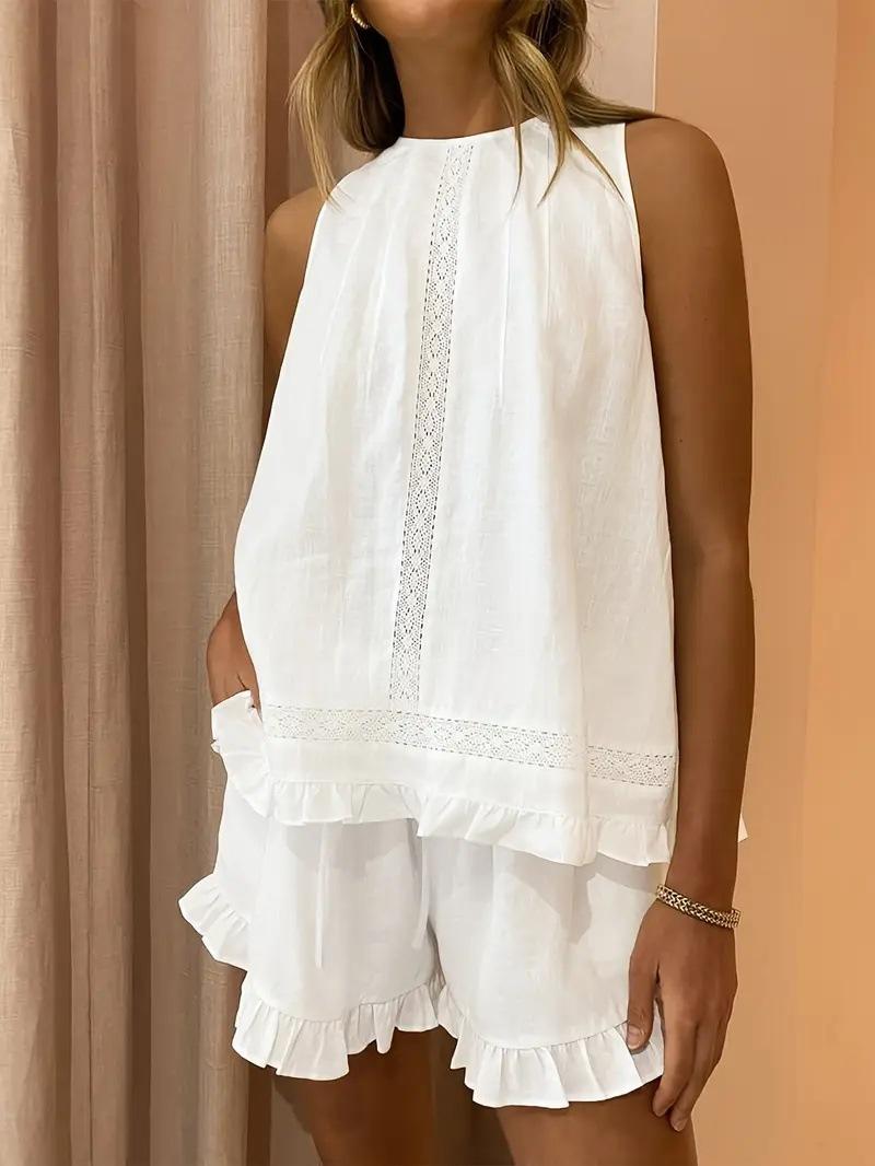 Women s White Sleeveless Lace Top and Ruffle Hem Shorts Set S белый