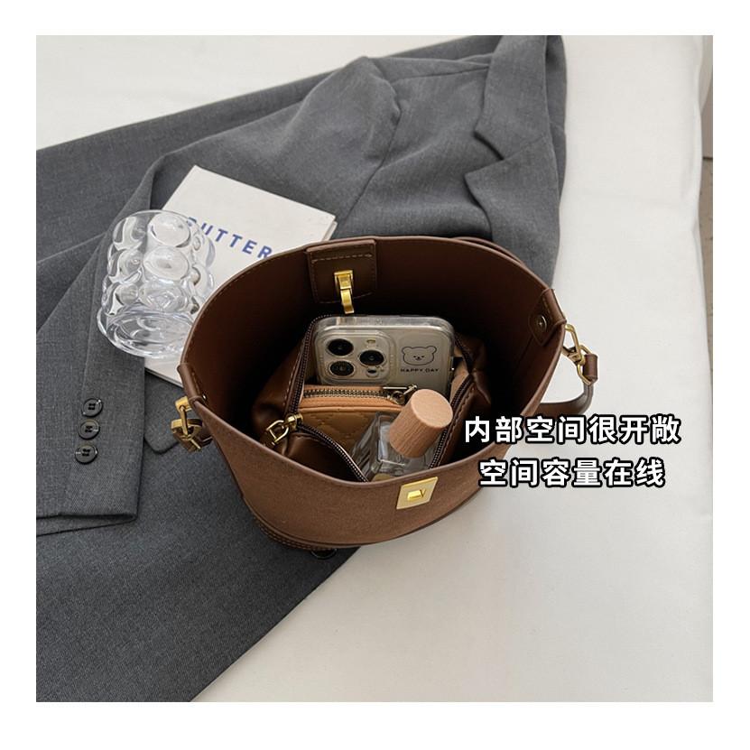 IELGY Women's Autumn/Winter Messenger Bucket Bag - Stylish & Trendy