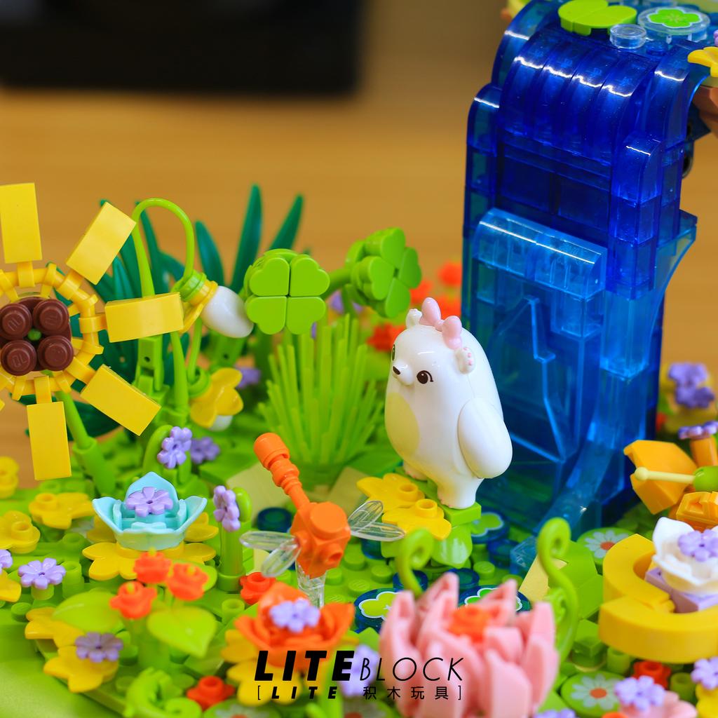 Kleiner Bärenburg im Himmel Spieluhr Bausteine Kleine Teile Mädchen Geschenk Montagespielzeug Kawaii Zimmerdekoration Diy Bausteine