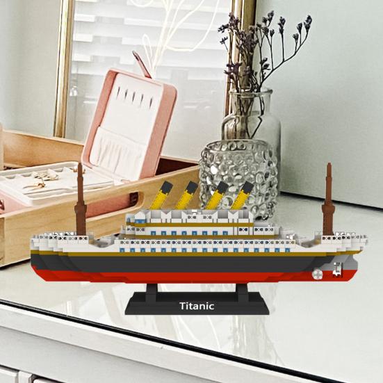Skills Training Miniature Novelty 1280Pcs/Set Assembly Cruise Ship Titanic Model Children Educational Toys Bricks