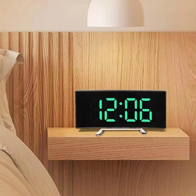 Kreative gebogene elektronische Uhr LED großer Spiegel Wecker Stumme intelligente Schreibtischuhr Wohnzimmer Spiegeluhr2
