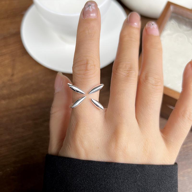 Koreański Styl Otwarty Pierścionek Czterolistny: Damski Modny, Wszechstronny, Fajny Design