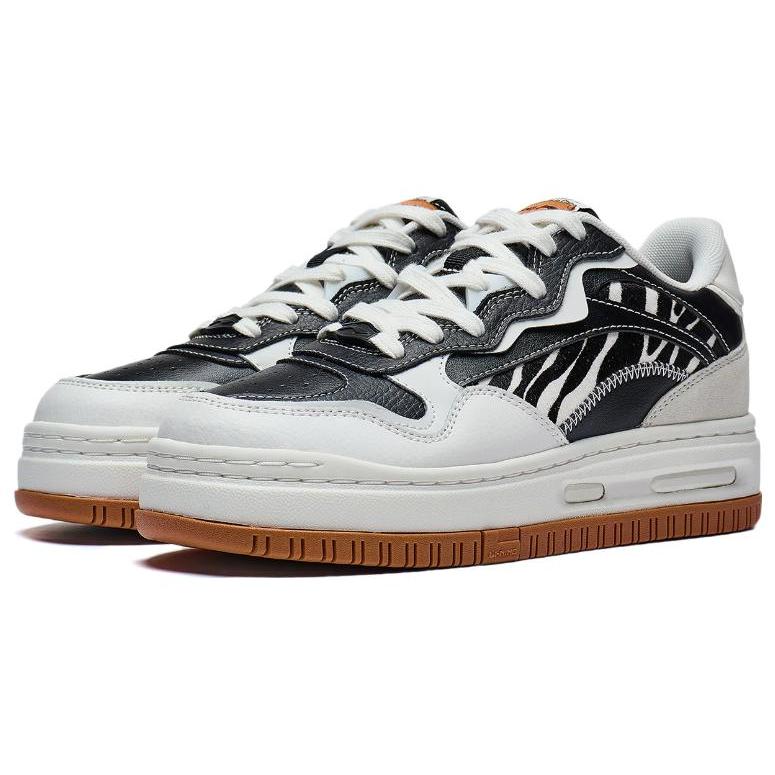 Li Ning Future C1 Slip Resistant Abrasion Resistant Low Top Skateboard Shoes Women's Black White AGCT244-4
