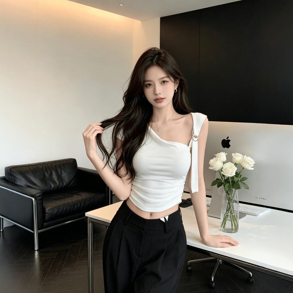 Slant shoulder off-shoulder short-sleeved T-shirt women's summer slim-fitting and thin design sense niche pure desire style short top tide