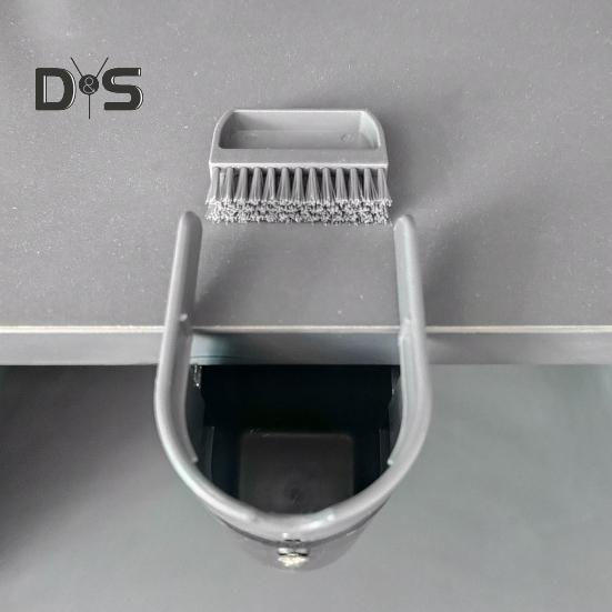 Trash Can 0.5L Mini Hanging Desktop Garbage Can with Broom Brush Compact Design Easy To Install Tiny Trash Bin Countertop Wastebasket