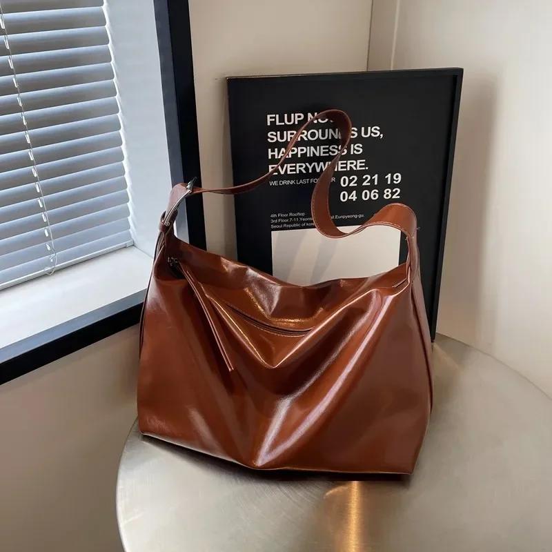 New Autumn Style PU Shoulder and Crossbody Bags Solid Shiny Zipper Large Capacity Versatile Bags