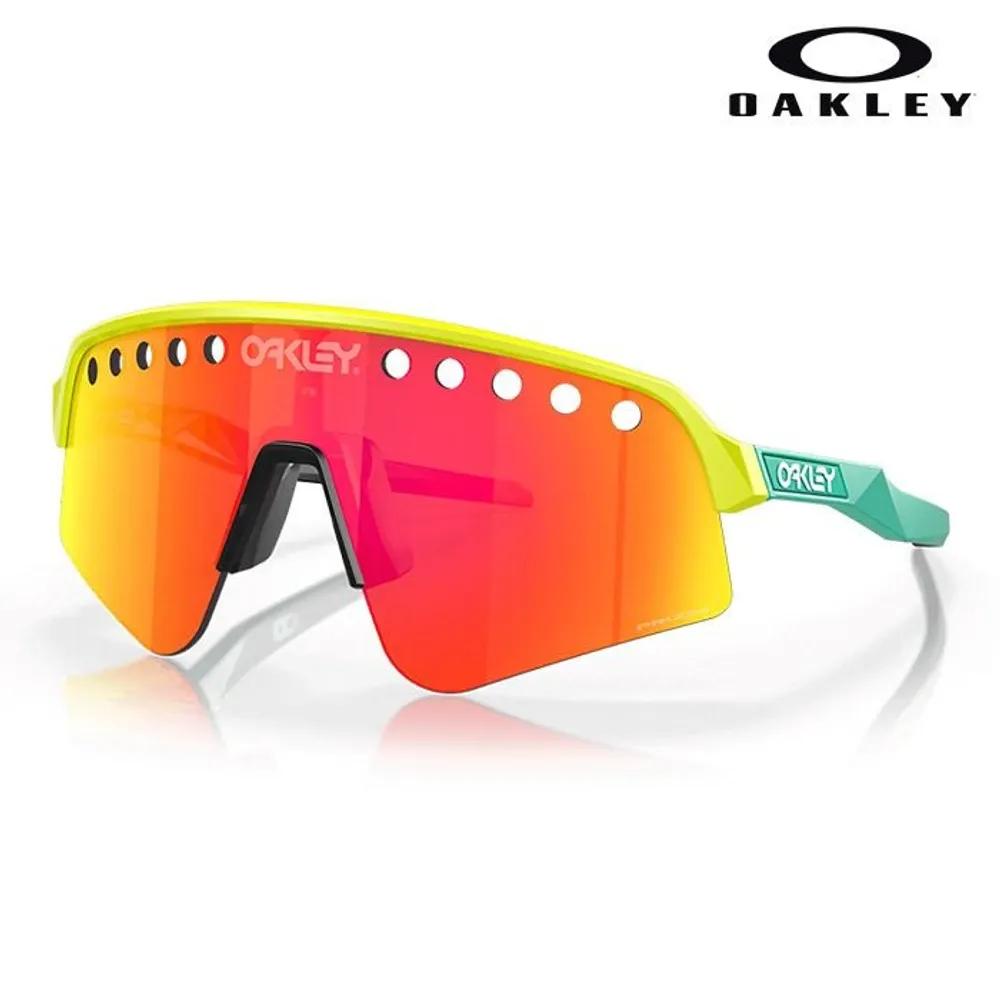 

[Oakley] Oakley Sutro Light Sweep Travel Goggles