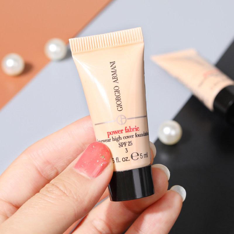 

Тональная основа Armani Power Fabric 5 мл Оттенок #2