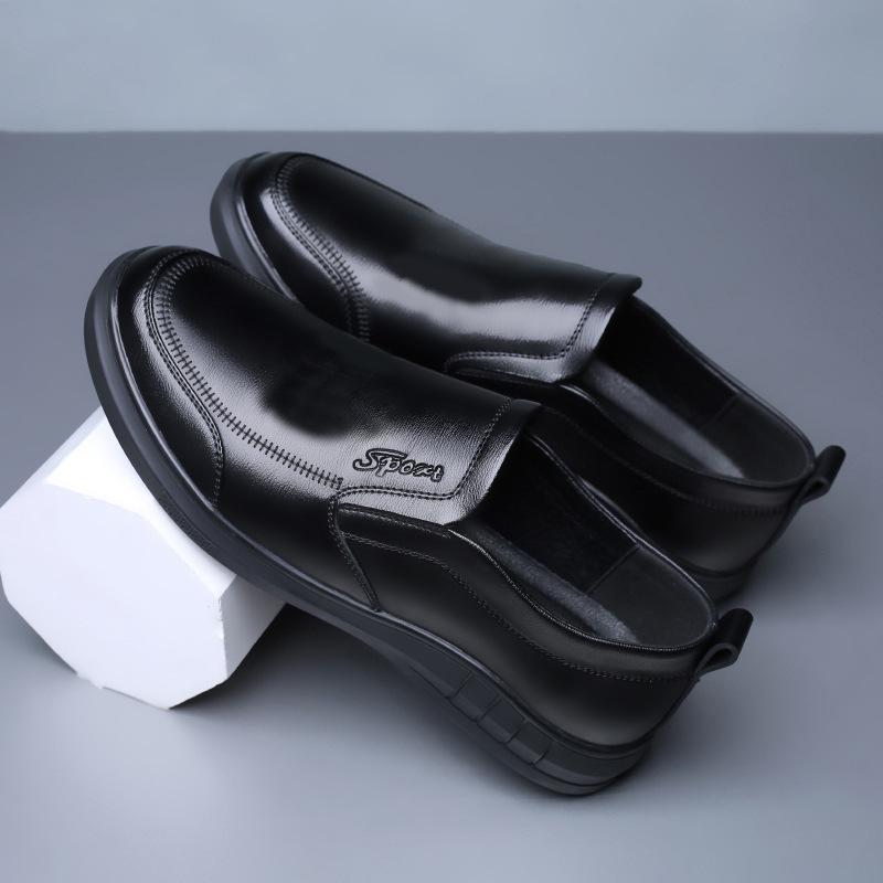 Men's Versatile Breathable Leather Casual Shoes | Non-Slip Soft Sole for Comfort and Style
