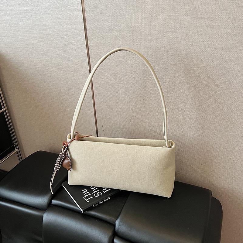 Underarm Bag Women's 2025 New Messenger Bag High Sense Popular Casual Versatile Shoulder Bag Autumn and Winter Baguette Bag