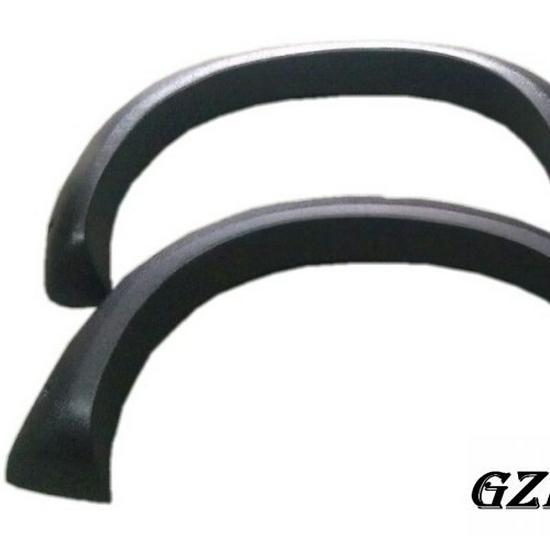 Hilux Vigo Wheel Eyebrow Mudguard: Anti-Scratch, Anti-Collision Car Exterior Modification with Nail Tires.