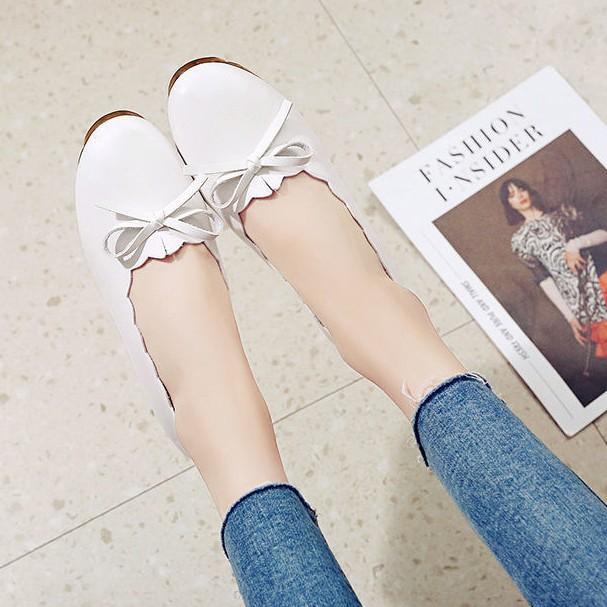 

Женские туфли из мягкой кожи на мягкой подошве с мелким вырезом, осень 2025, новые, с бантом, на плоской подошве, нескользящие, удобные, повседневные, на мягкой подошве, туфли-дудочки 39