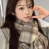 [One piece] Scarf women's new winter plaid to keep warm, advanced sense versatile and sweet student scarf