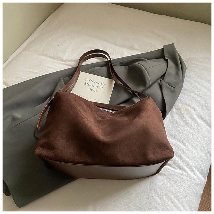 Korean Relaxation Retro Tote Bag Women's New Large-capacity Shoulder Bag Casual Fashion Commuter Bag