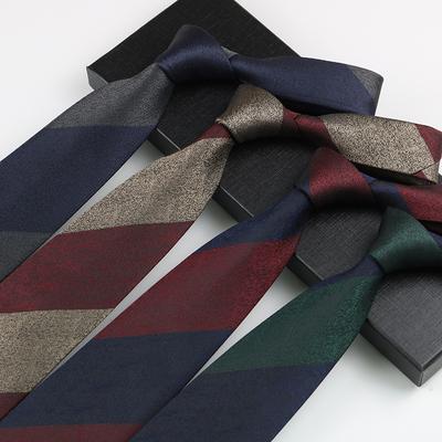 Gestreifte Krawatte Herren, Business-Hemdkleid Gentleman Britisch Retro Quadratisches Einstecktuch Handtuch Handstil