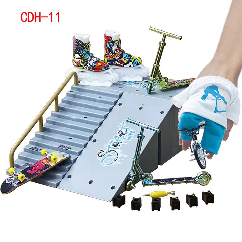 Finger Skate Park: Alloy Scooter, Skateboard & Mini Bike Set