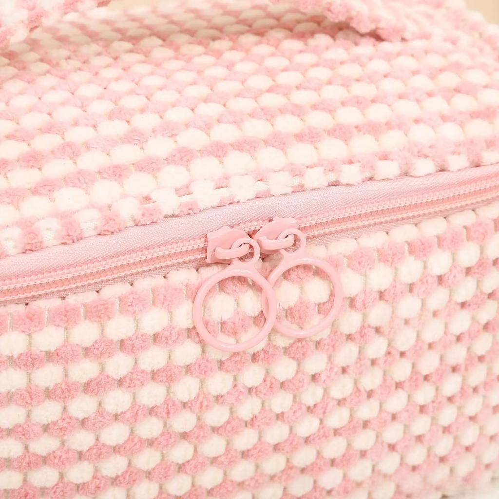 Plush Plaid Flip Makeup Bag for Women Large Capacity Cosmetic Bag Wash Bag Handeled Makeup Pouch Travel Cosmetic Organizer