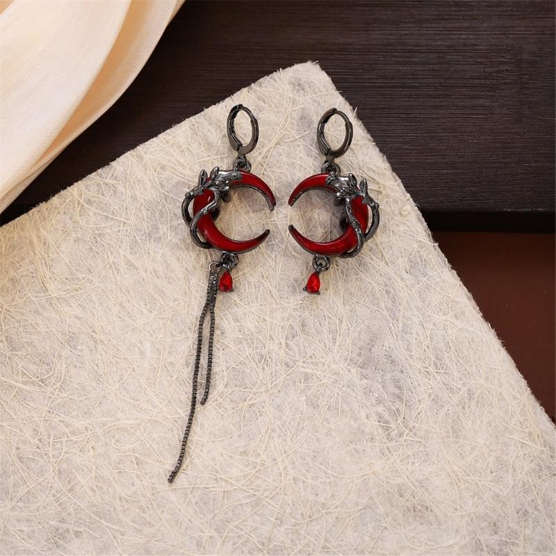 Asymmetrical Crescent Tassels Ear Cuffs Sophisticated Crescent Tassels Earrings Ear Clip Jewelry for Fashion Enthusiasts