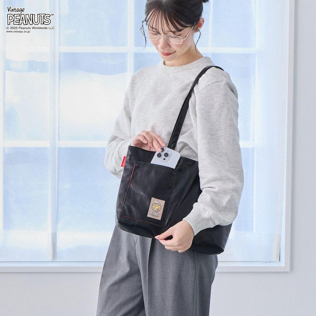 Rootote Snoopy Embroidered Horizontal Shoulder Tote Bag, Lightweight, IP A4 Size, Archacle Wide, Metallic, Peanuts-0Q 8445 (01 Black)