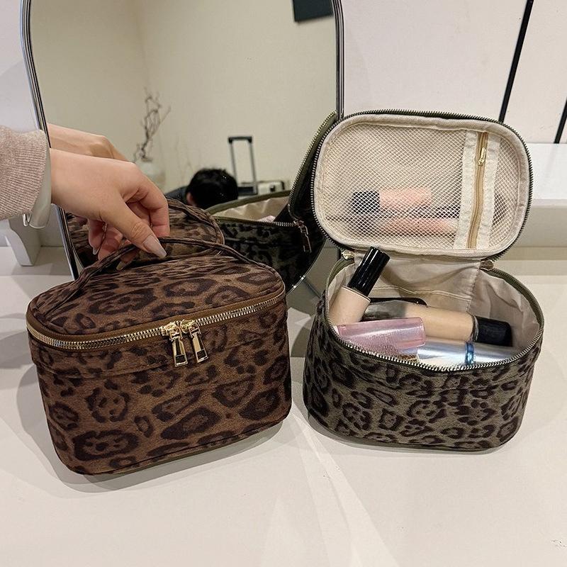Vintage Leopard Makeup Bag for Women Girl Large Capacity Travel Cosmetic Case Bag Zipper Tote Lipstick Toiletry Pouch