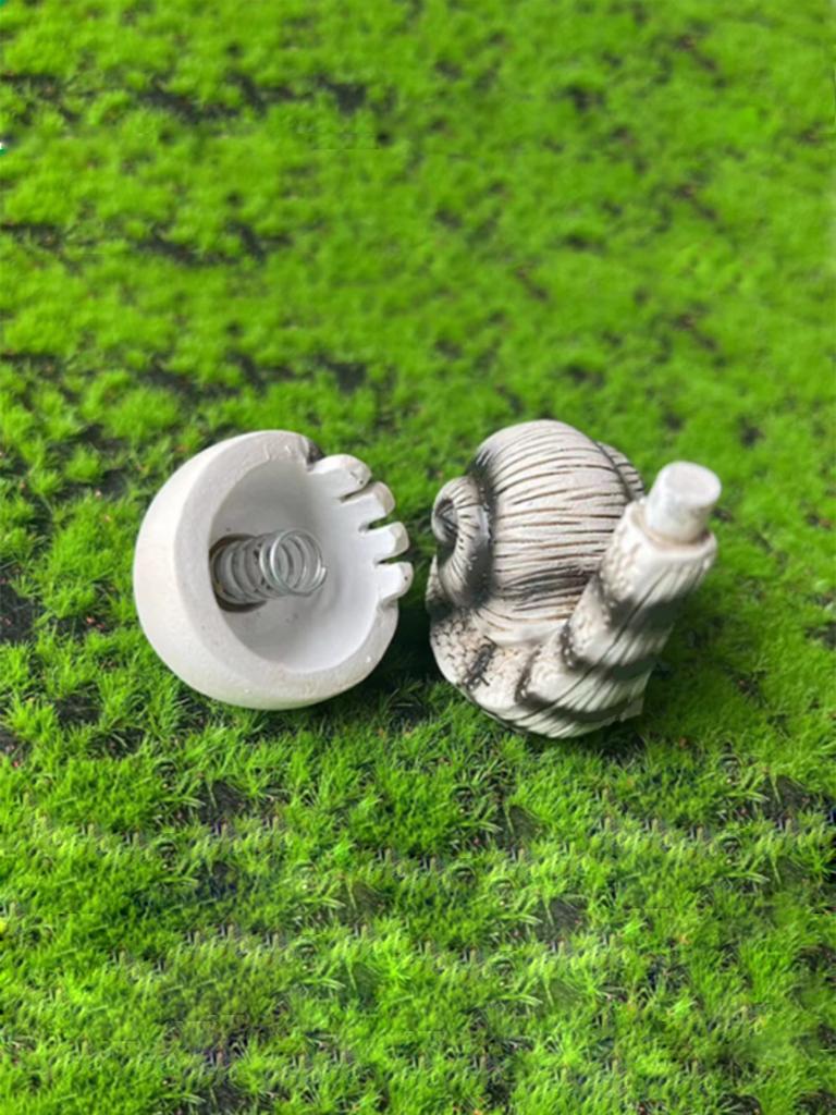 1pc- Halloween Shaking Skull Snail Decoration