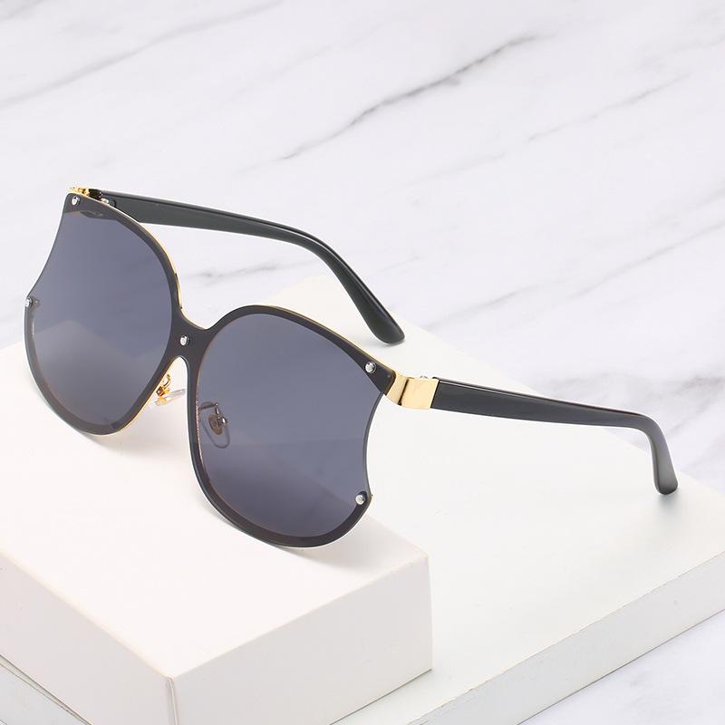 Integrated Sunglasses, Personalized Small Apple Glasses, Funny Catwalk Large-Frame Sunglasses