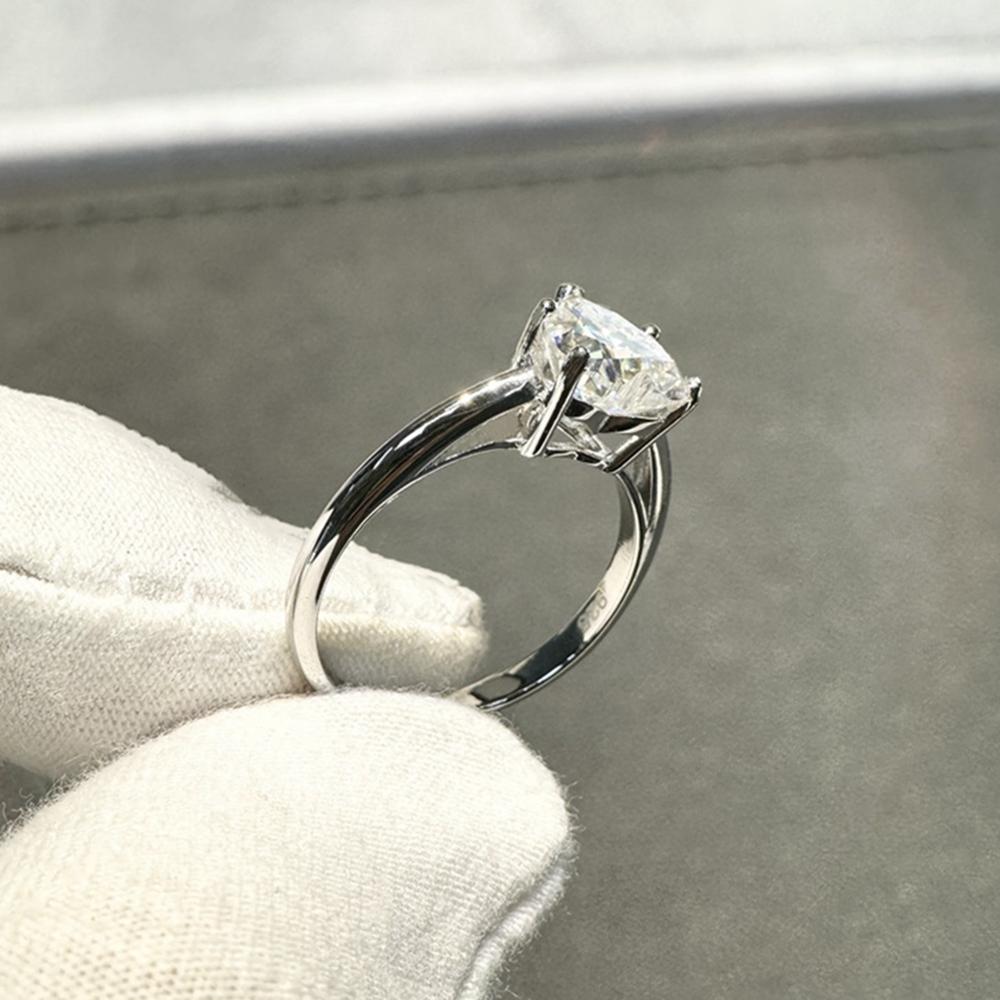Vinregem Klassischer 100% 925 Sterlingsilber Funkelnder Herzschliff 8*8 MM 2CT 3EX VVS1 D Farbe Echte Moissanit Diamanten Ring Hochzeit Verlobungsschmuck