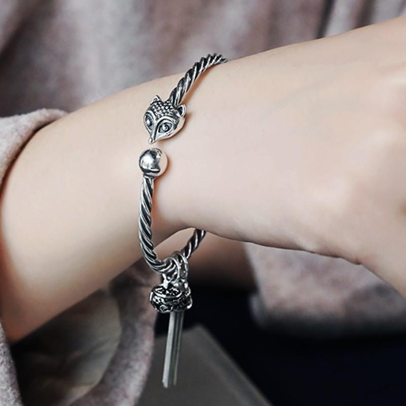 Высококачественный Серебряный Браслет Женский Ретро Нарезной Лиса Рекрут Цветок Персика Колокольчик Подвеска Бахрома Персонализированный Открывающийся Тонкий Браслет из Стерлингового Серебра