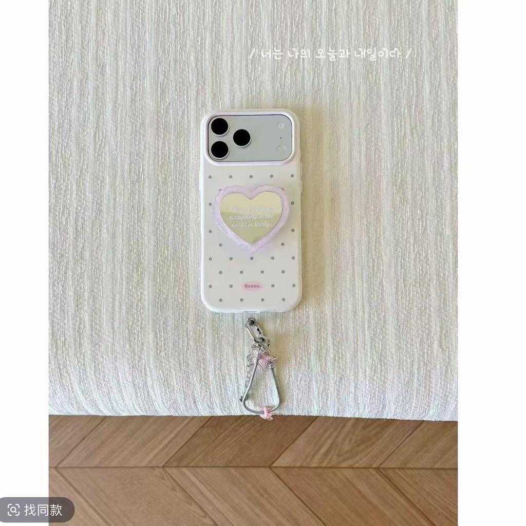 Fresh Polka Dot Love Mirror Bracket Is Suitable for Apple 17promax Mobile Phone Case 16pro Anti-drop 15/14 Bracelet.