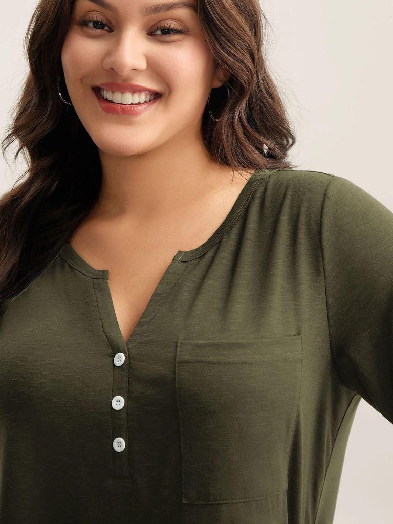 Großformat Damen V-Ausschnitt Knopf Kurzarm Einfarbig Lässig T-Shirt
