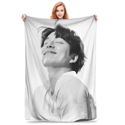 Gong Yoo Manta Difusa Mantas de Tiro Impresionantes para el Hogar 200x150cm Colcha Delgada de Felpa,