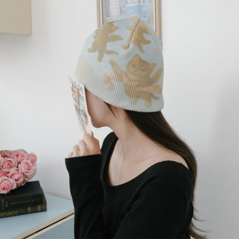 Women s Kitsch Style Pattern Knit Autumn Beanie heart