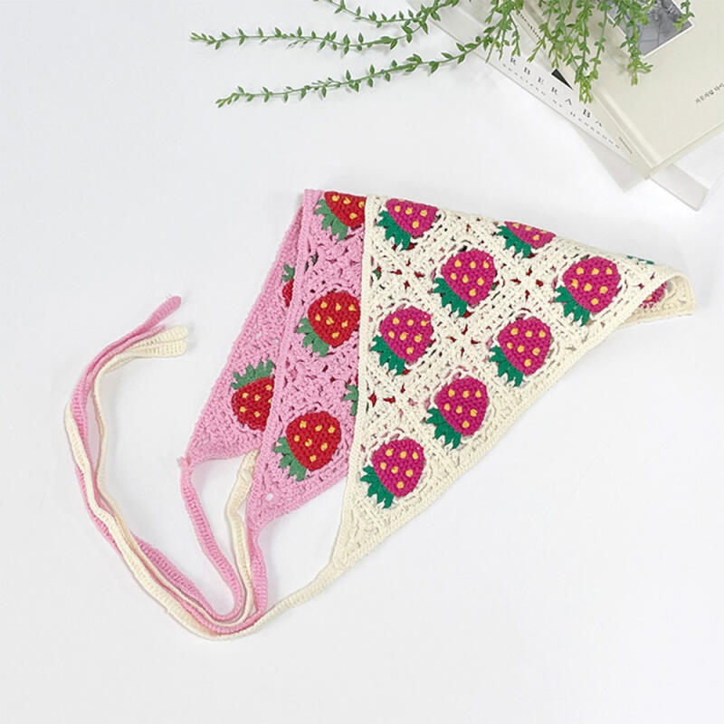 Mitai Triangle Handmade Kitsch Look Women s Knitted Hat Cherry pink