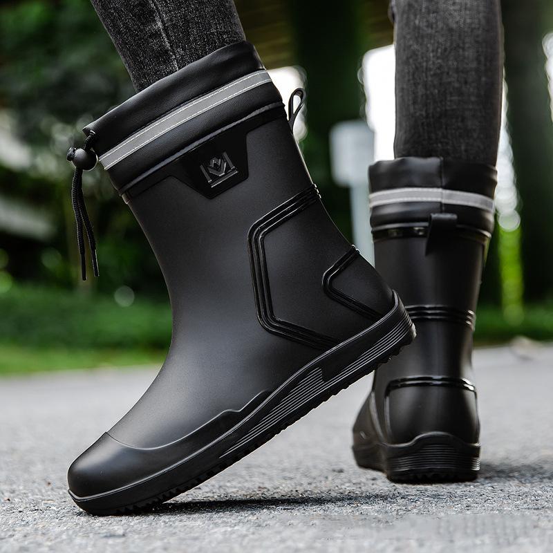 Fashion New Rain Boots Man Boots Fashion Ankle Boots Round Toe Plarform Boots Outdoor Non-slip Slip on PVC Rain Shoes Men Fishing Boots