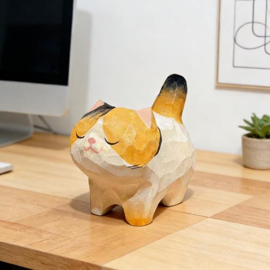Cat Ornament Hand-Carved Wood Carving Compact Size Kitten Figure Wealth Symbol Desktop Car Bookshelf Decoration