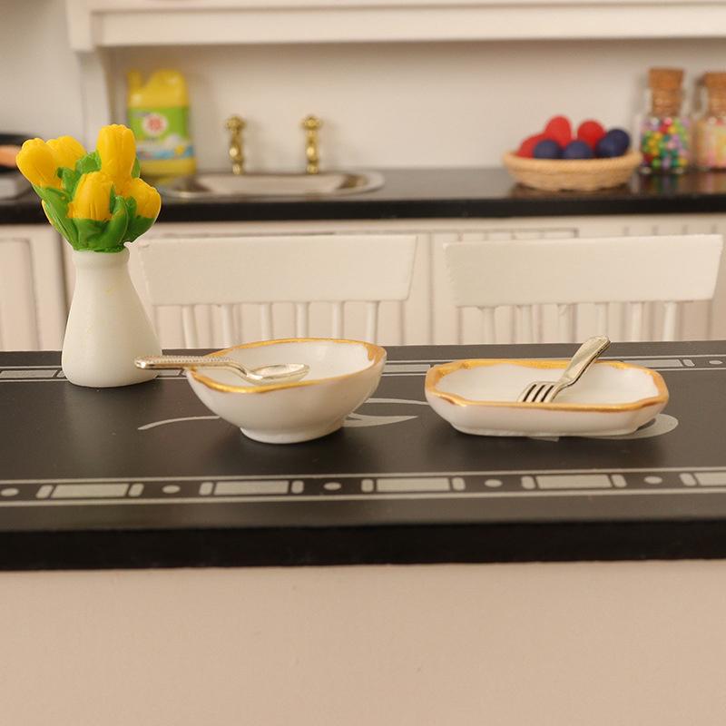 

2шт 1:12 миниатюрных столовых приборов для кукольного домика, миска, тарелка, мини-имитация, ложка, вилка с золотым ободком, модель тарелки для торта, кухонный декор, игрушка