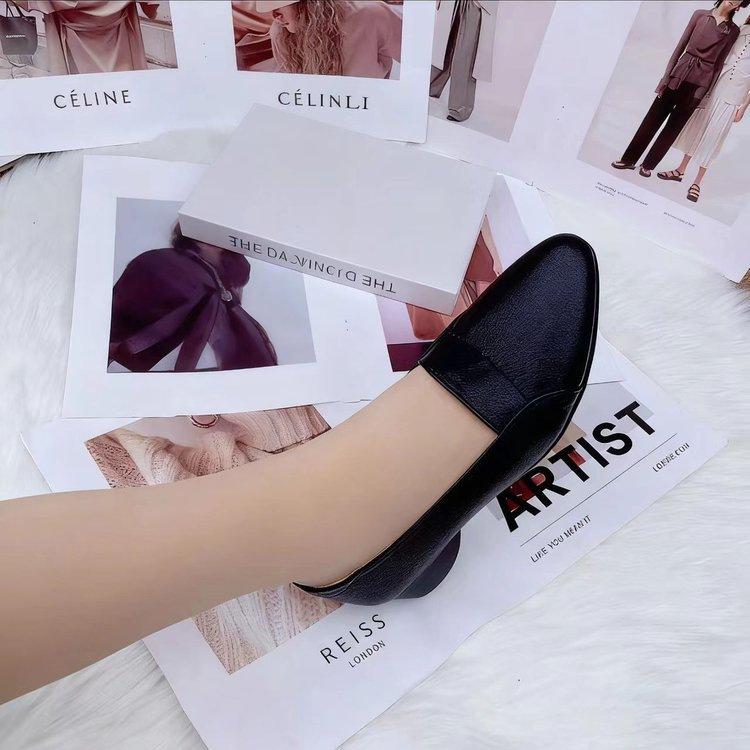 Comfortable single shoes spring new shallow mouth pointed flat shoes thick heel style grandma shoes soft sole