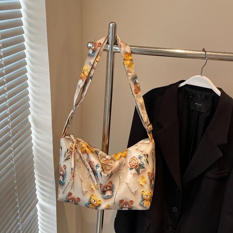 Lazy Cartoon Big Bag Women's New Casual Versatile Shoulder Messenger Bag Commuter Tote Bag