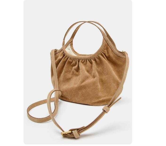 

Folded Cloud Design Shoulder Crossbody Bag for Women Commute Stylish Minimalist Suede Velvet Bag with Magnetic Buckle Clutch хаки