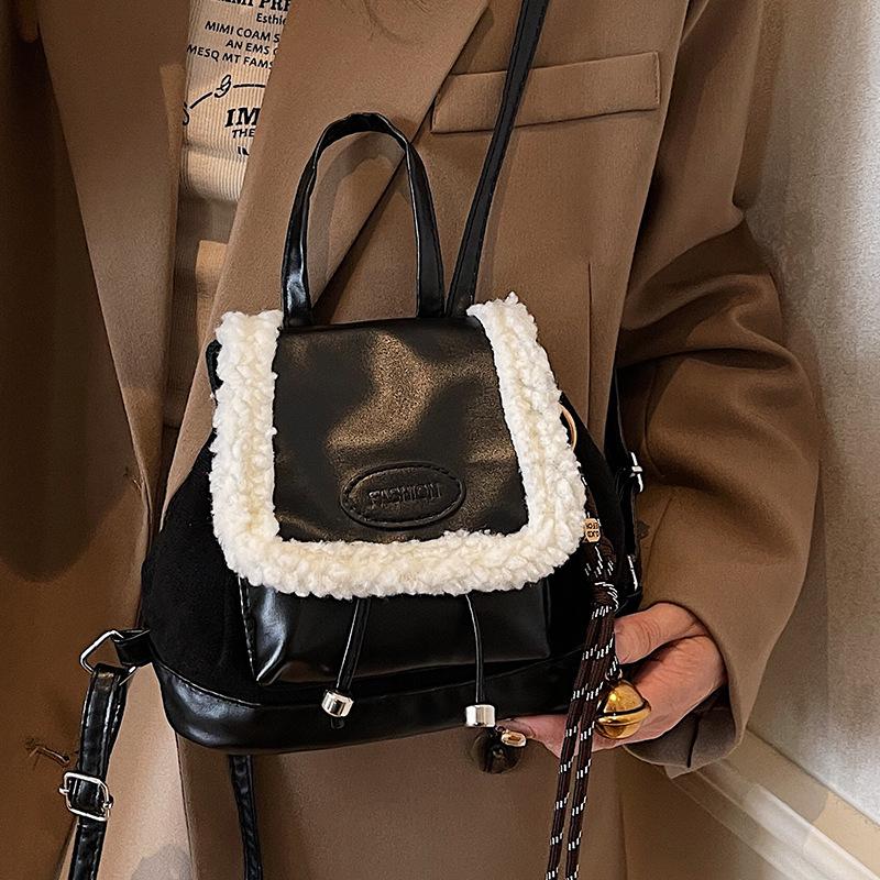Niche Design Women's Backpack Autumn and Winter New Retro Fashionable Small Backpack Casual Commuting Travel Backpack