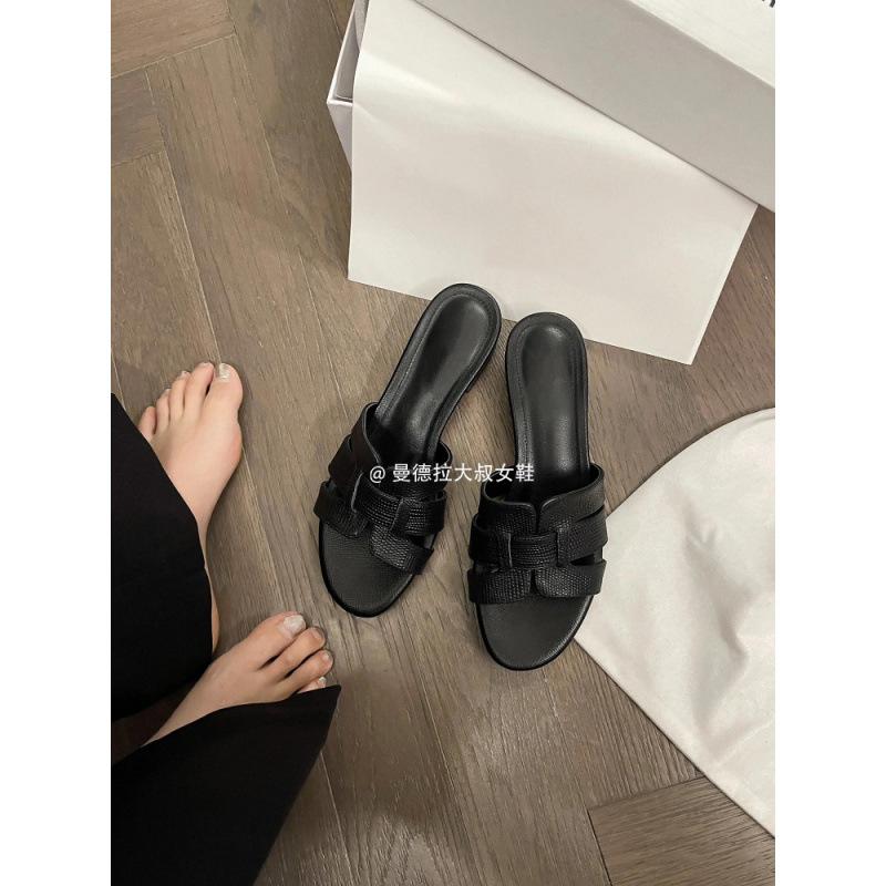 

Temperament versatile one-word drag thick heel outer wear wear versatile casual soft leather woven vacation beach cool slippers women s summer 35 чёрный