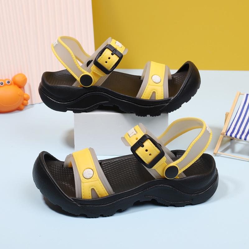 

Waterproof and anti-collision head, children s sandals, anti-kick one 20252025 summer new boys beach shoes, medium and large children s baotou 39