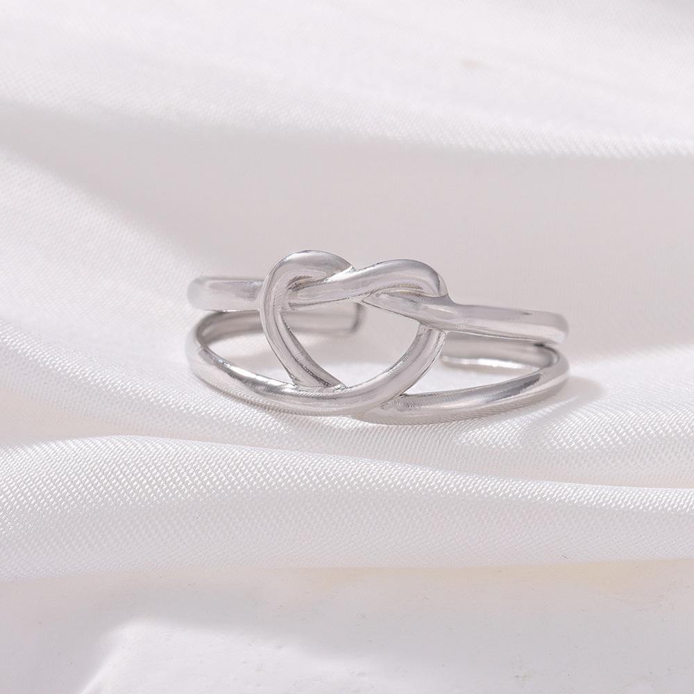 Women s Stainless Steel Heart Design Ring - Fashionable, High-Grade Titanium Steel with Vacuum Electroplating.