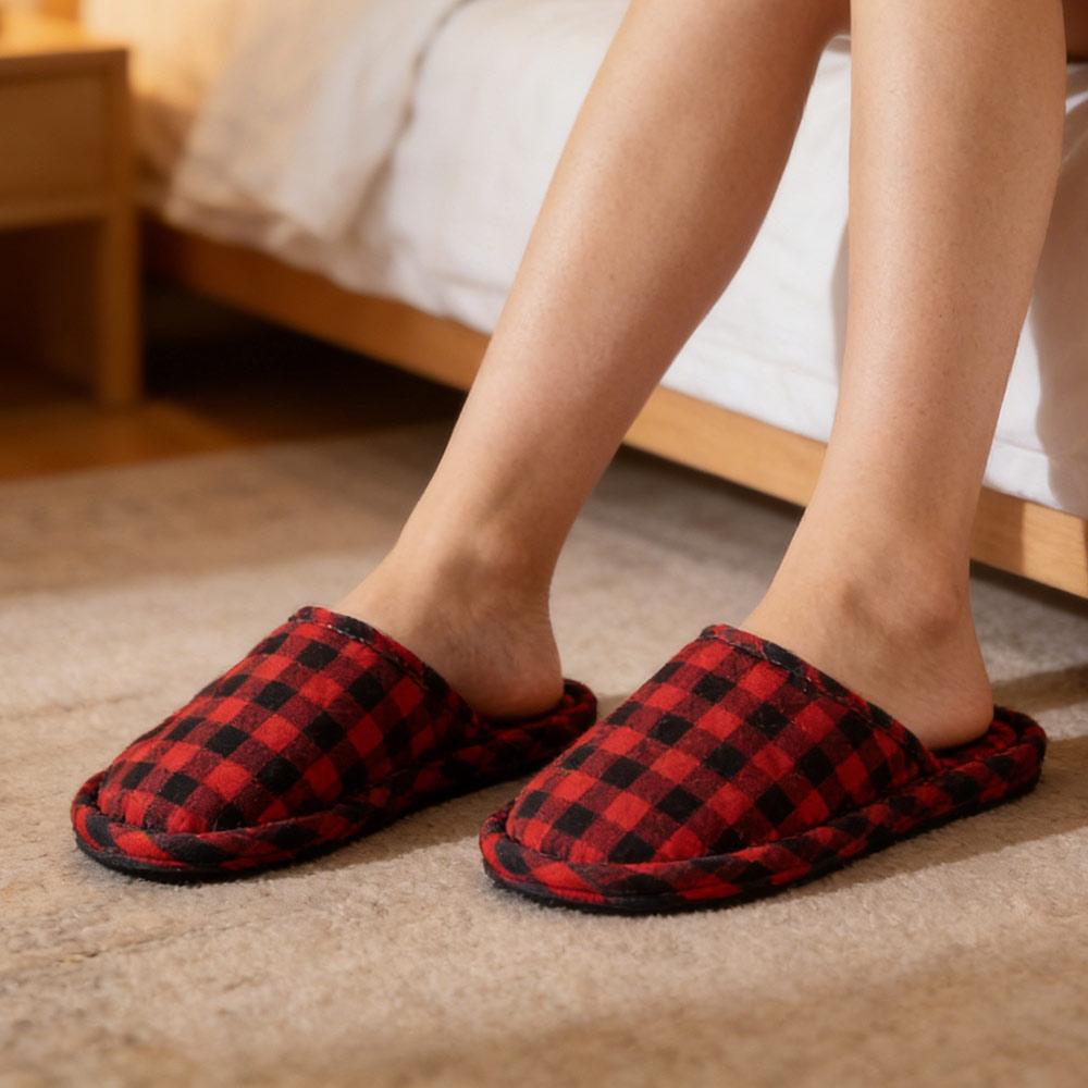 Unisex Korean Style Plaid Indoor Slippers Closed Toe Soft Home Shoes Comfortable House Slippers for Men and Women