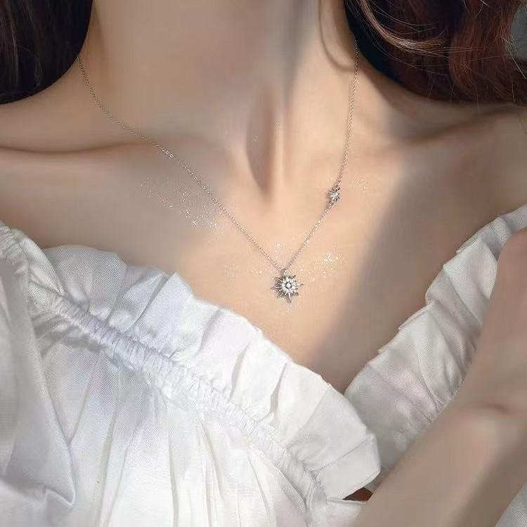 Nickel Silver Plated Gold Sunflower Starburst Pendant Necklace - Women's Niche Luxury Jewelry